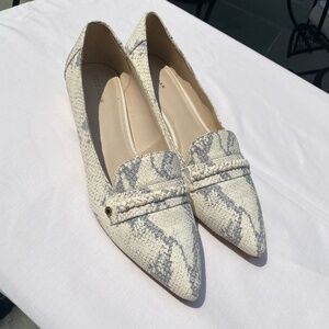 Cole Haan Snake Print Embossed Leather Heel Size 10.5. Color: White and Grey